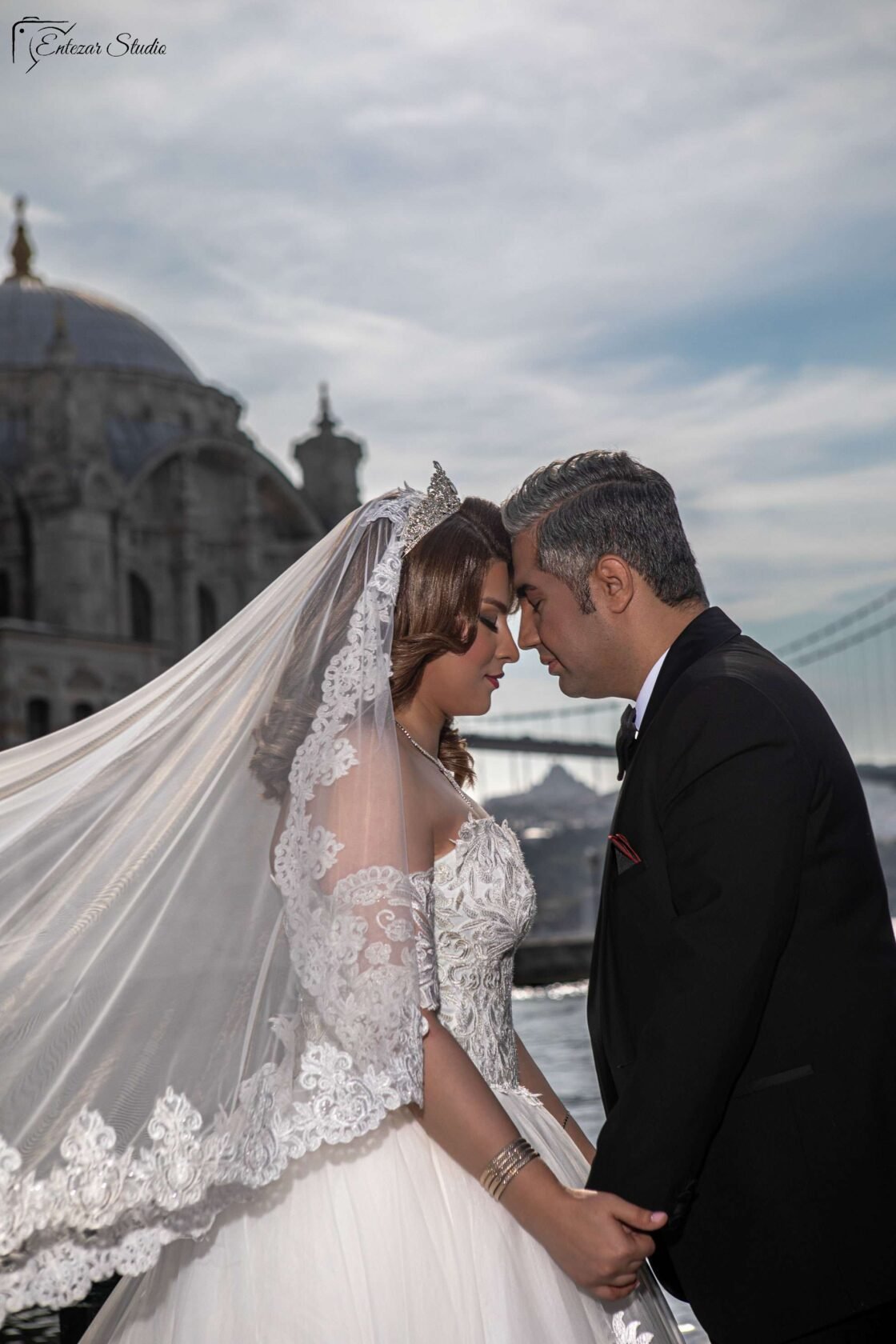 Wedding photography in Istanbul with romantic poses by Entezar Studio