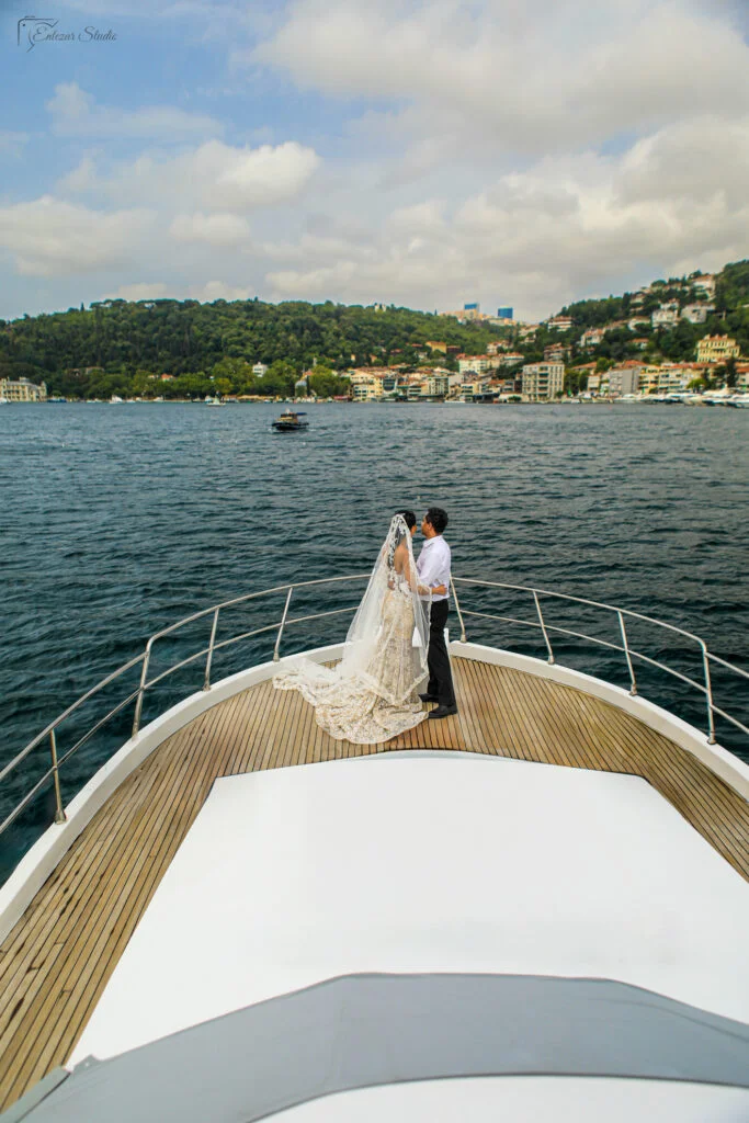 Istanbul Wedding photography on the Bosphorus Strait on a boat by Entezar Studio