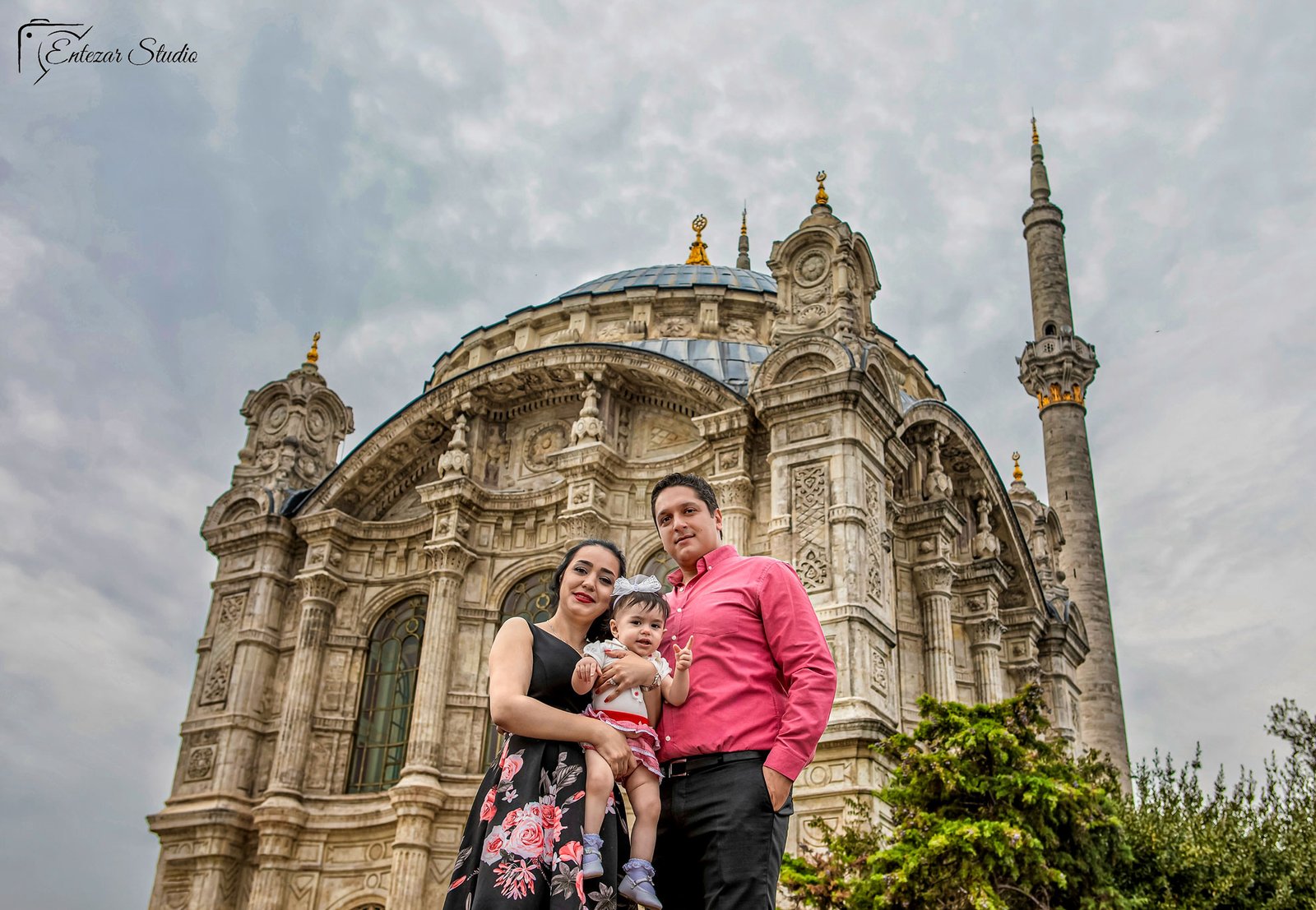 Family photography in Istanbul by Entezar Studio-33