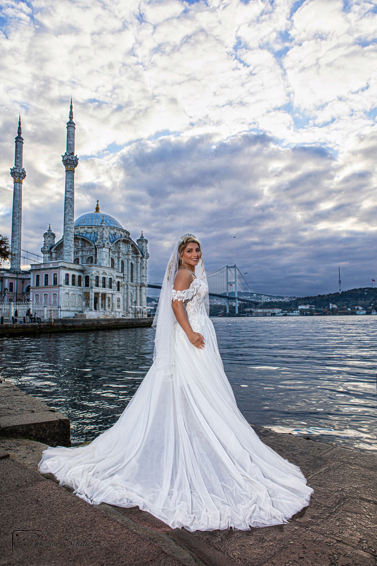 Wedding photography in Istanbul by Entezar Studio-90 عکاسی فرمالیته در استانبول