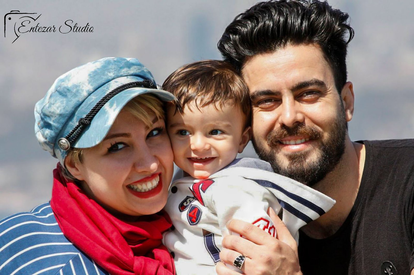 Family photography in Istanbul by Entezar Studio-35 اتلیه عکاسی خانوادگی ایرانی در ترکیه