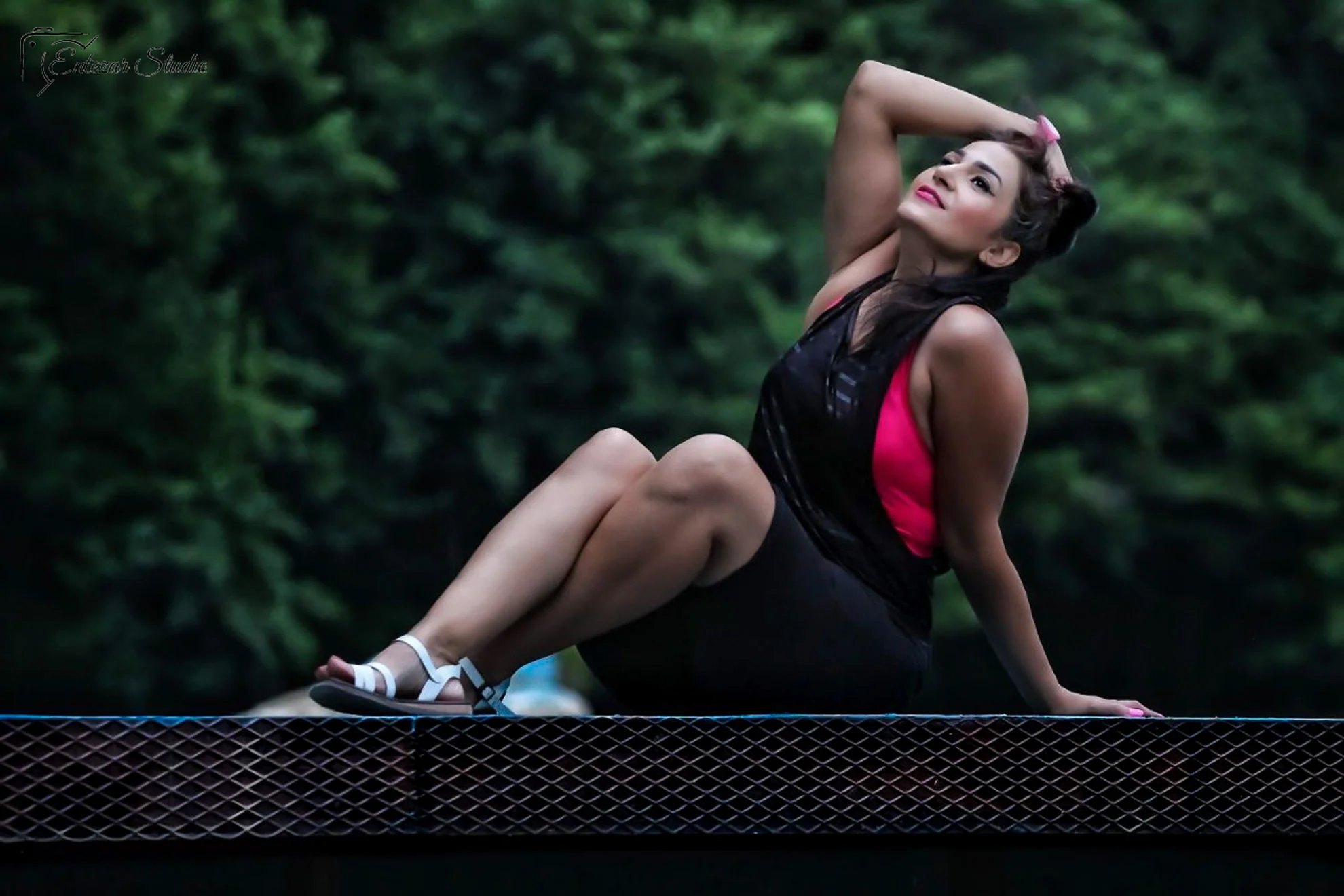 Solo photography in Istanbul by Entezar Studio-17 عکاسی ارزان در استانبول