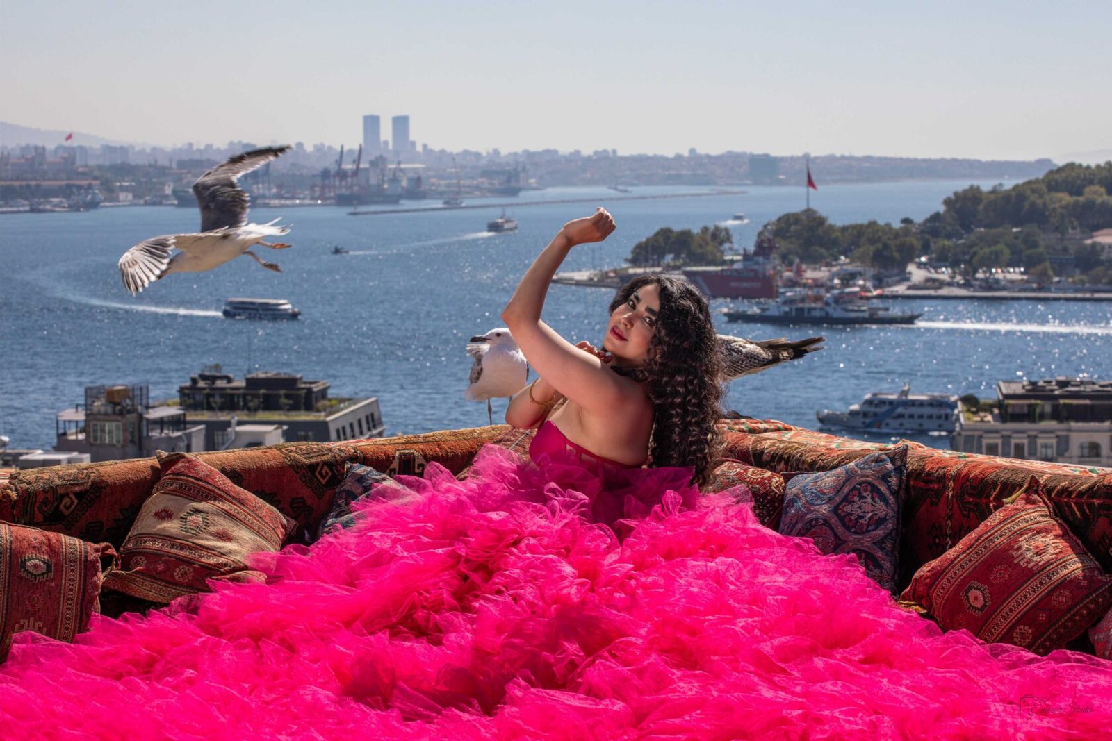 Modeling photography in Istanbul by flying dress-80