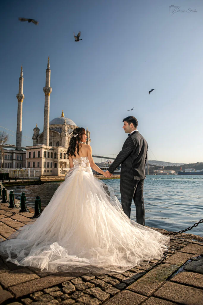 Istanbul wedding photography in a Gorgeous Dress by the Bosphorus Strait by Entezer Studio