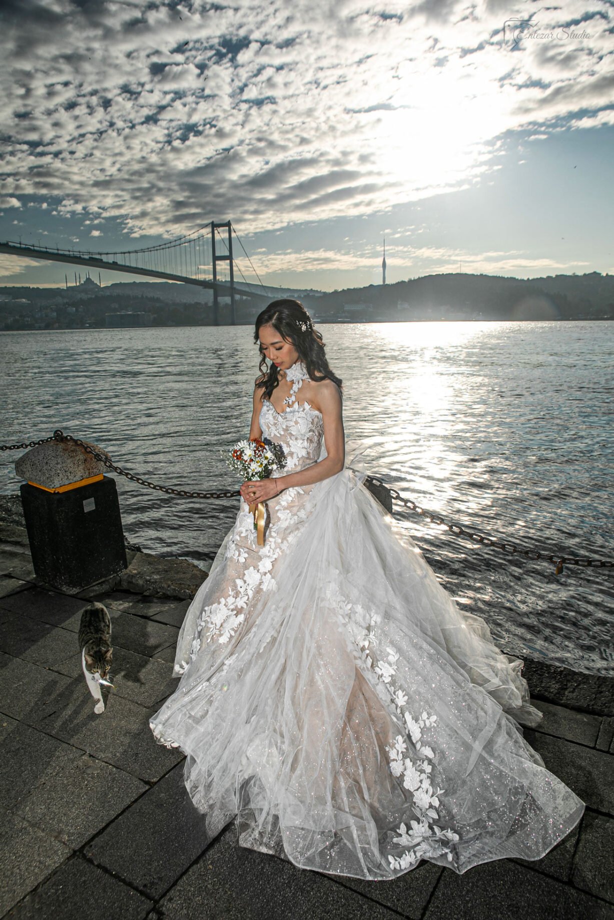Wedding photography at the beautiful sunrise in Istanbul by Entezar Studio