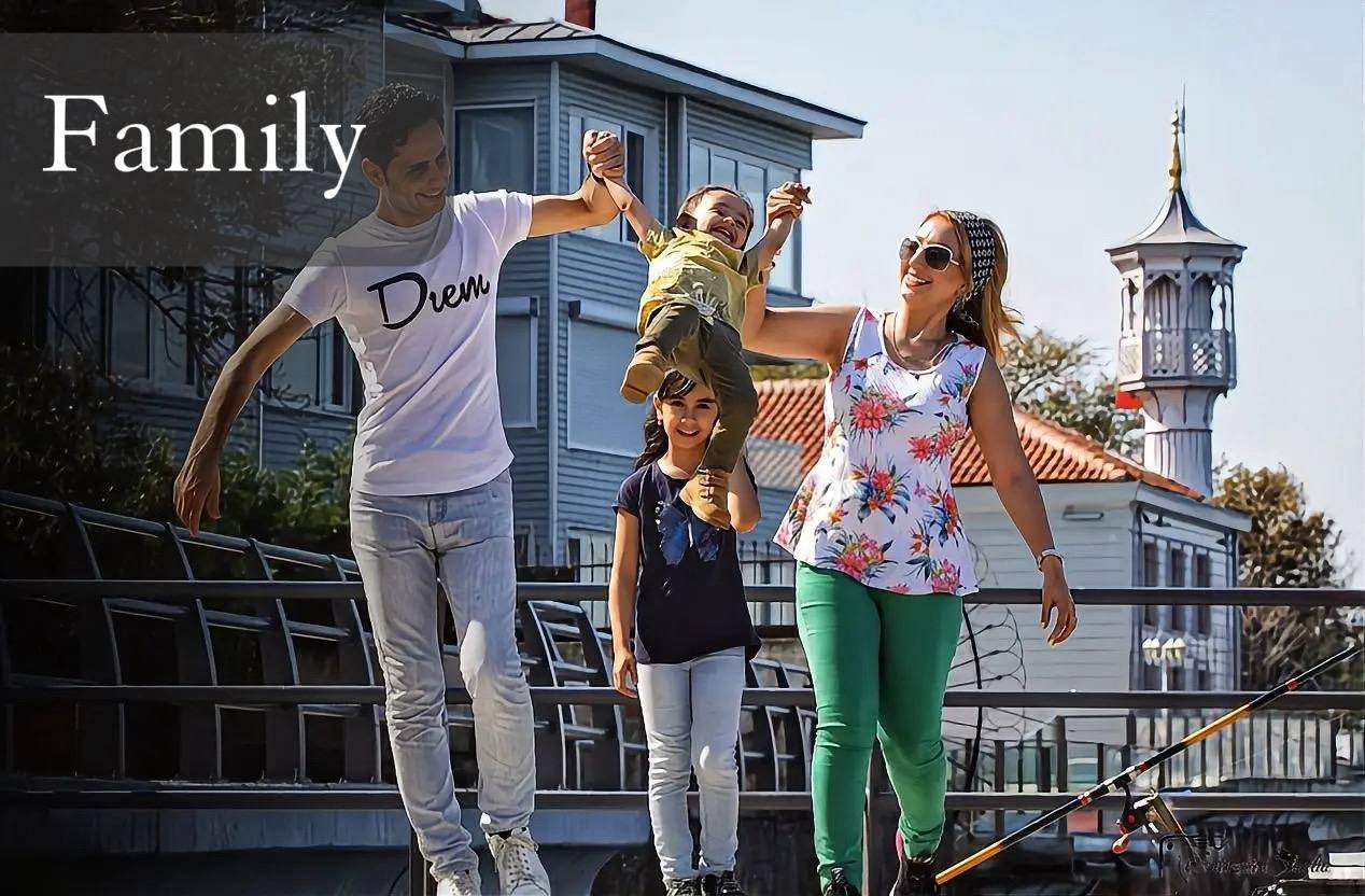 Entezar Studio Family photoshoot in Buyukada